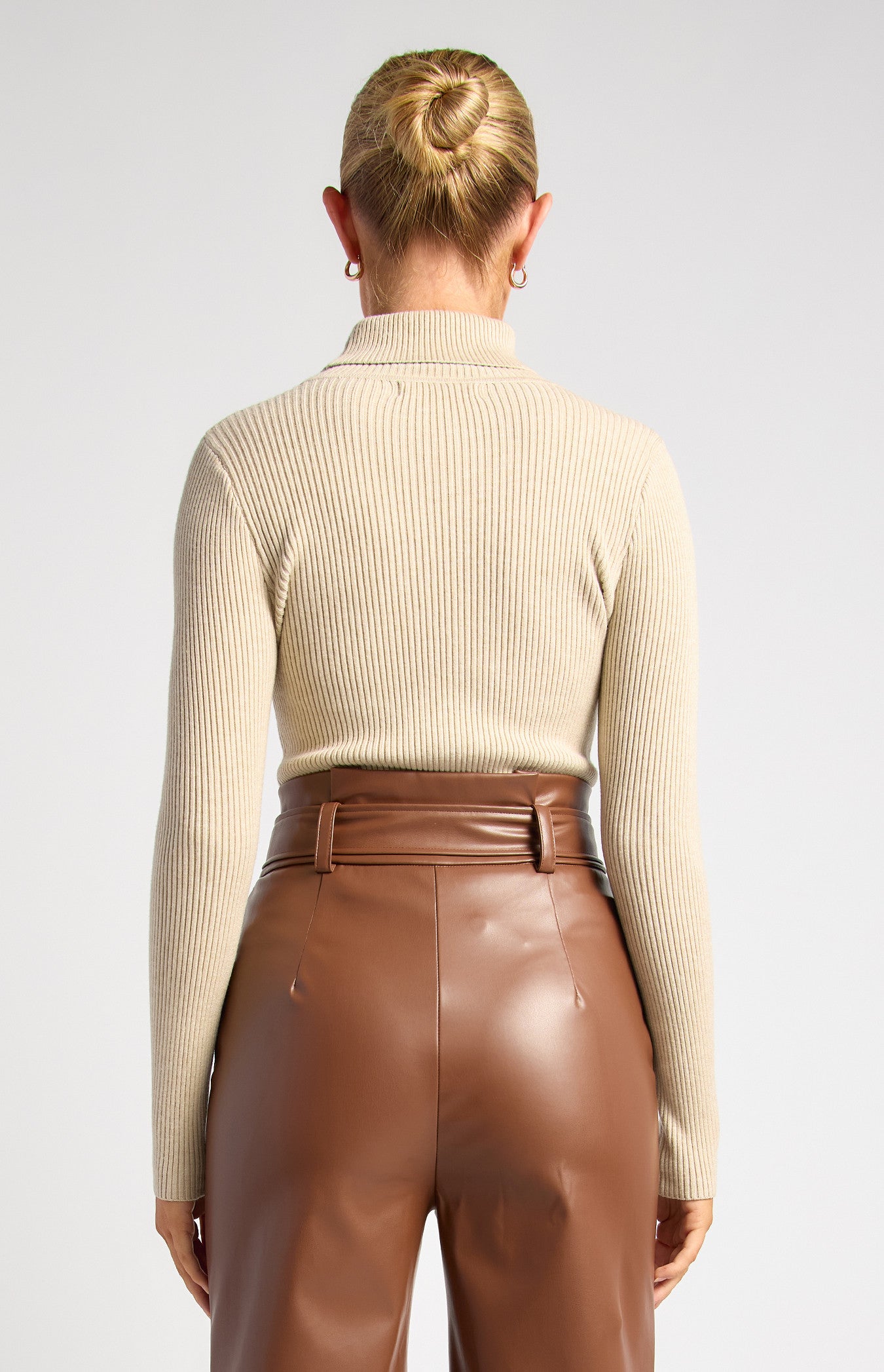 DAKOTA KNIT TOP - BEIGE