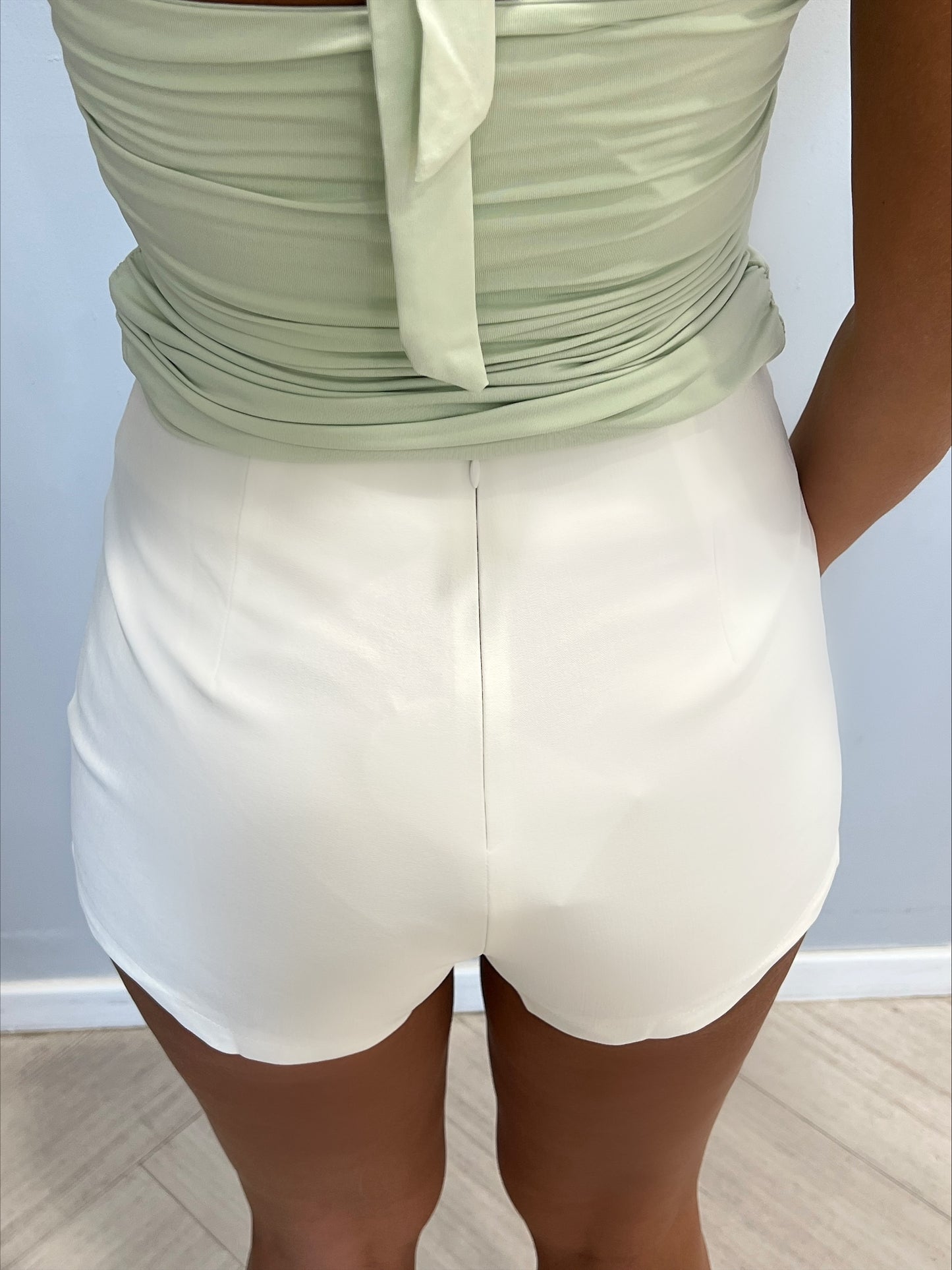 PENNY SHORTS - WHITE